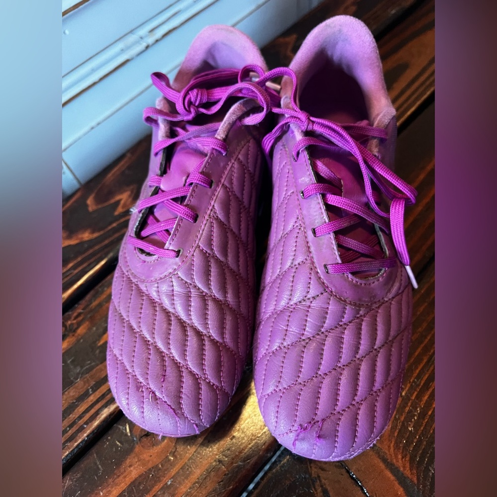Under Armour UA Magnetico 3 FG women’s 8.5 men’s 7 Soccer Cleats 3027039-500.